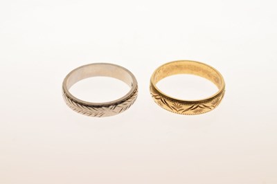 Lot 32 - Two 18ct gold wedding rings