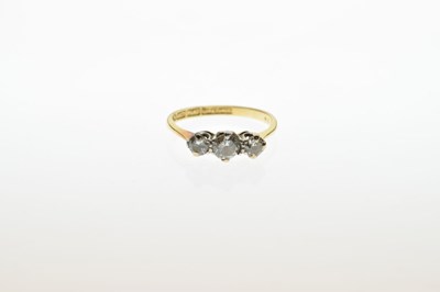 Lot 2 - '18ct Plat' three-stone diamond ring