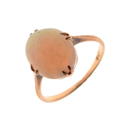 Lot 19 - Opal single stone ring