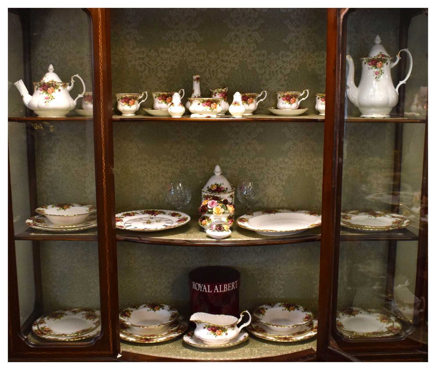 Lot 468 - Large quantity of Royal Albert 'Old Country Roses'
