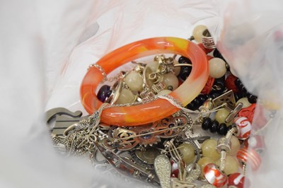 Lot 130 - Quantity of silver, Chinese and costume jewellery