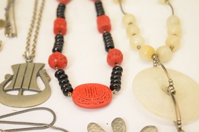 Lot 130 - Quantity of silver, Chinese and costume jewellery