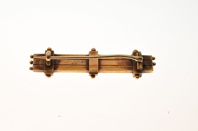 Lot 46 - Late Victorian/Edwardian bar brooch