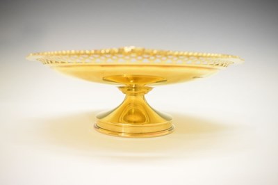 Lot 56 - George V 9ct gold pedestal dish, 255g