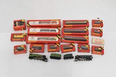 Lot 353 - Hornby 00 gauge locomotives, carriage, wagons and rolling stock