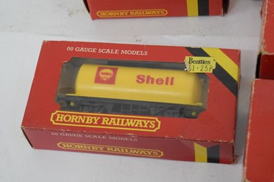 Lot 353 - Hornby 00 gauge locomotives, carriage, wagons and rolling stock