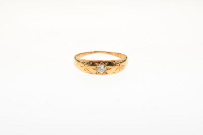 Lot 3 - Late Victorian/Edwardian 18ct gold ring set old cut diamond