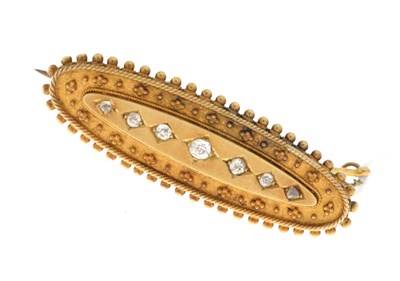 Lot 93 - Victorian gold brooch set seven graduated diamonds