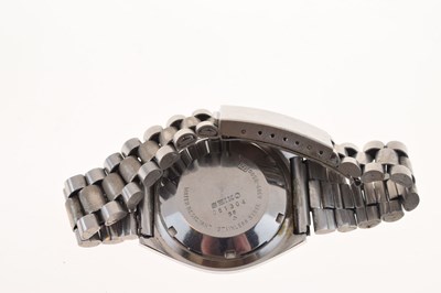 Lot 75 - Seiko 5  - Gentleman's stainless steel wristwatch