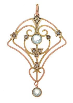 Lot 35 - Edwardian gold pendant