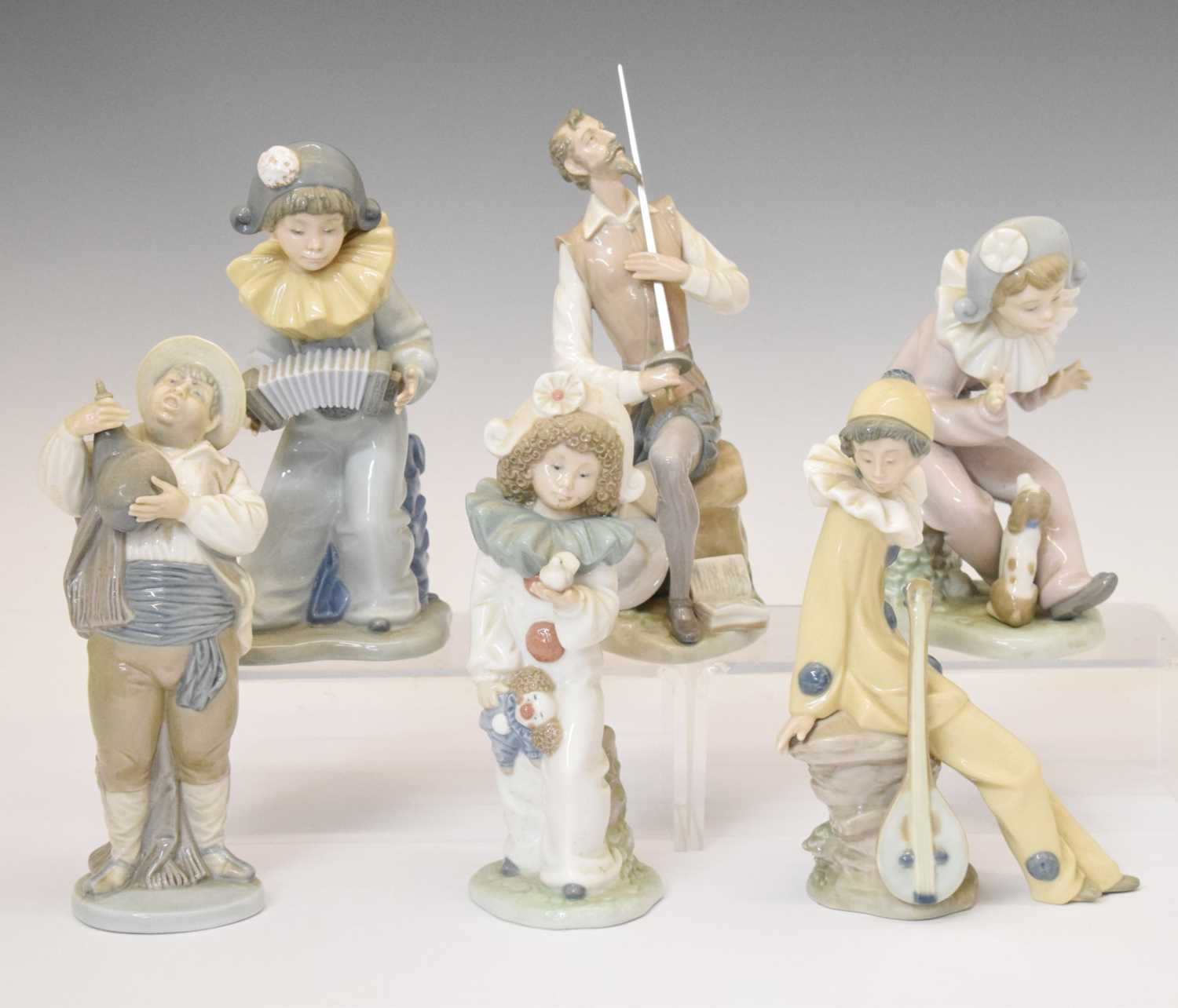 Lot 396 - Collection of Nao and Lladro figures