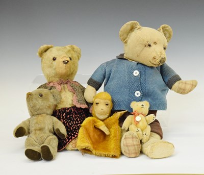 Lot 436 - Early 20th century straw filled golden mohair teddy bear