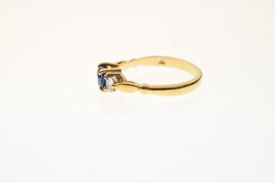 Lot 9 - 18ct gold, sapphire and diamond three-stone ring
