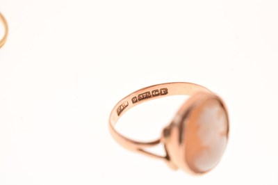 Lot 11 - 9ct rose gold cameo ring
