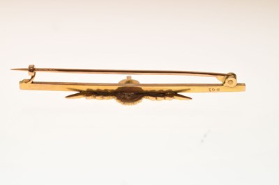 Lot 31 - 9ct gold RAF bar brooch