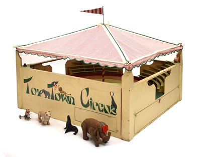 Lot 67 - Esme McLaren - Exhibition toy circus and animals, circa 1962