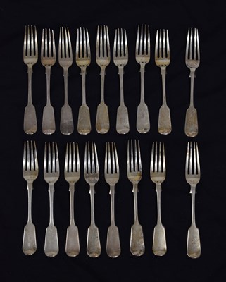 Lot 264 - Matched set of seventeen Exeter Fiddle pattern dessert forks