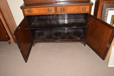 Lot 621 - Glass front display cabinet