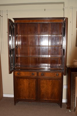 Lot 621 - Glass front display cabinet