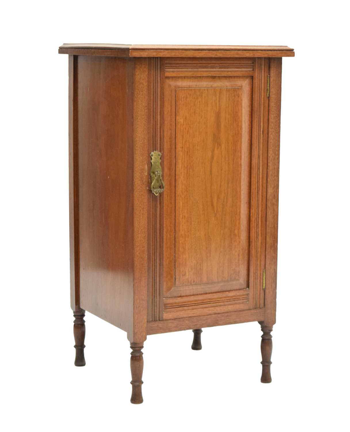 Lot 632 - Mahogany bedside cabinet