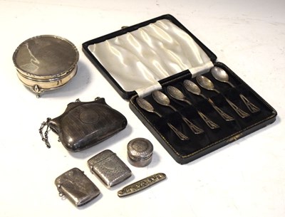 Lot 140 - Group of small silver