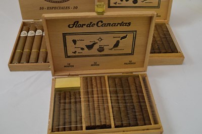 Lot 687 - Flor de Canarias - Especiales and Selection Petit's cigars