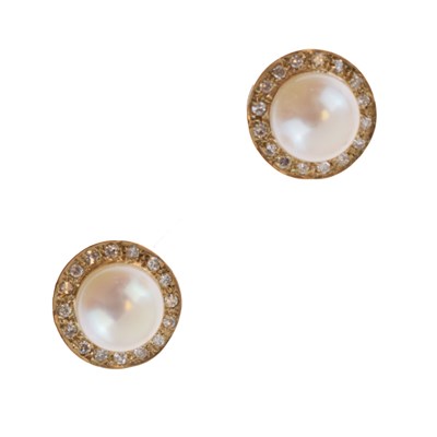 Lot 168 - Pair of cultured pearl and diamond 9ct gold ear studs