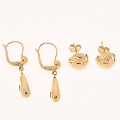 Lot 170 - Pair of 18ct gold ear studs