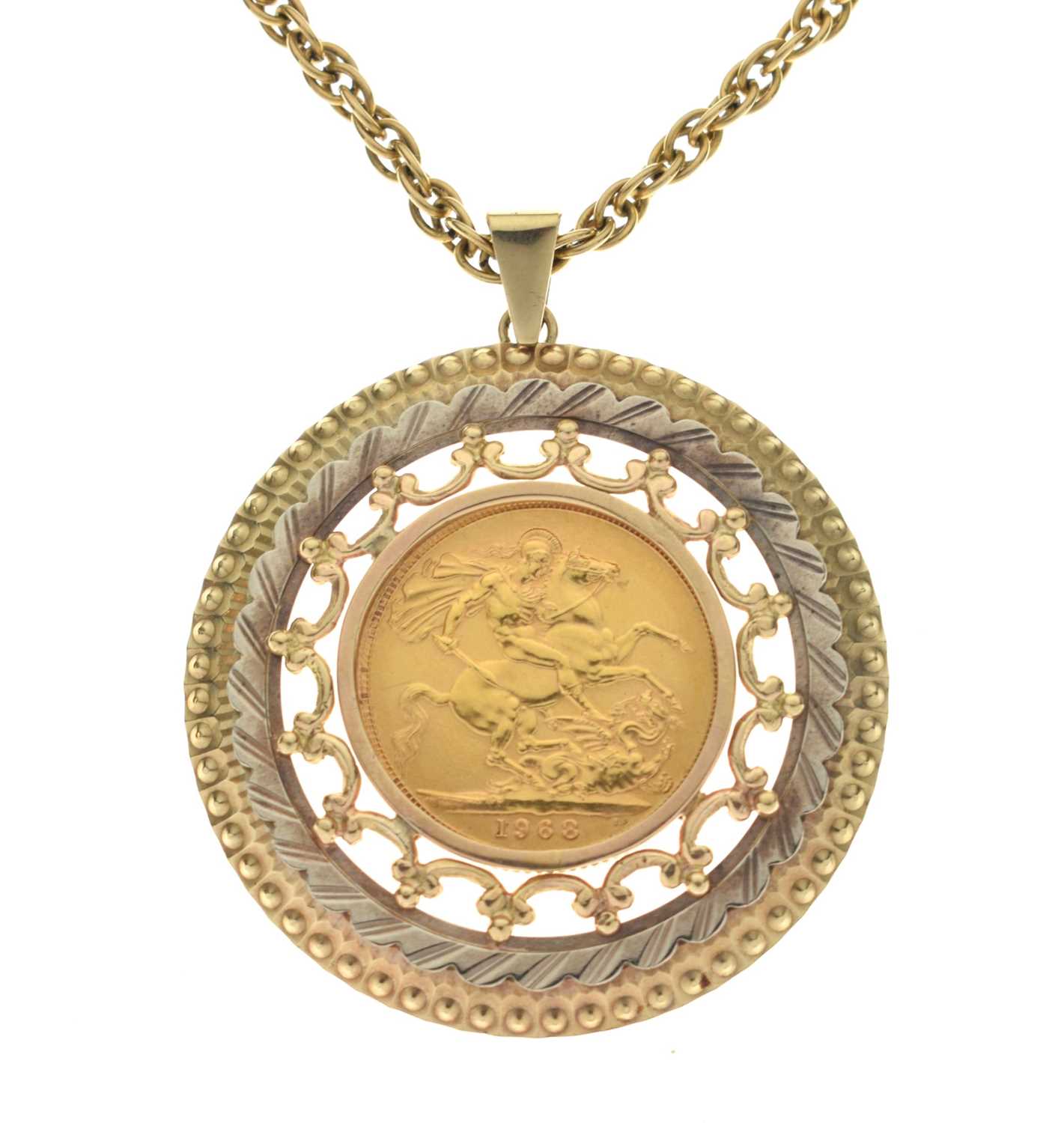Lot 141 - Elizabeth II 1968 sovereign in 9ct gold