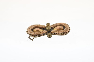 Lot 30 - Small group of yellow metal jewellery