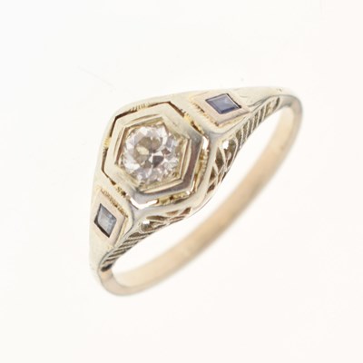 Lot 5 - Art Deco-style diamond single stone ring