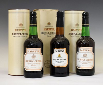 Lot 700 - Harvey's Bristol Cream Sherry