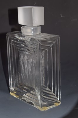 Lot 385 - Lalique Duncan perfume bottle