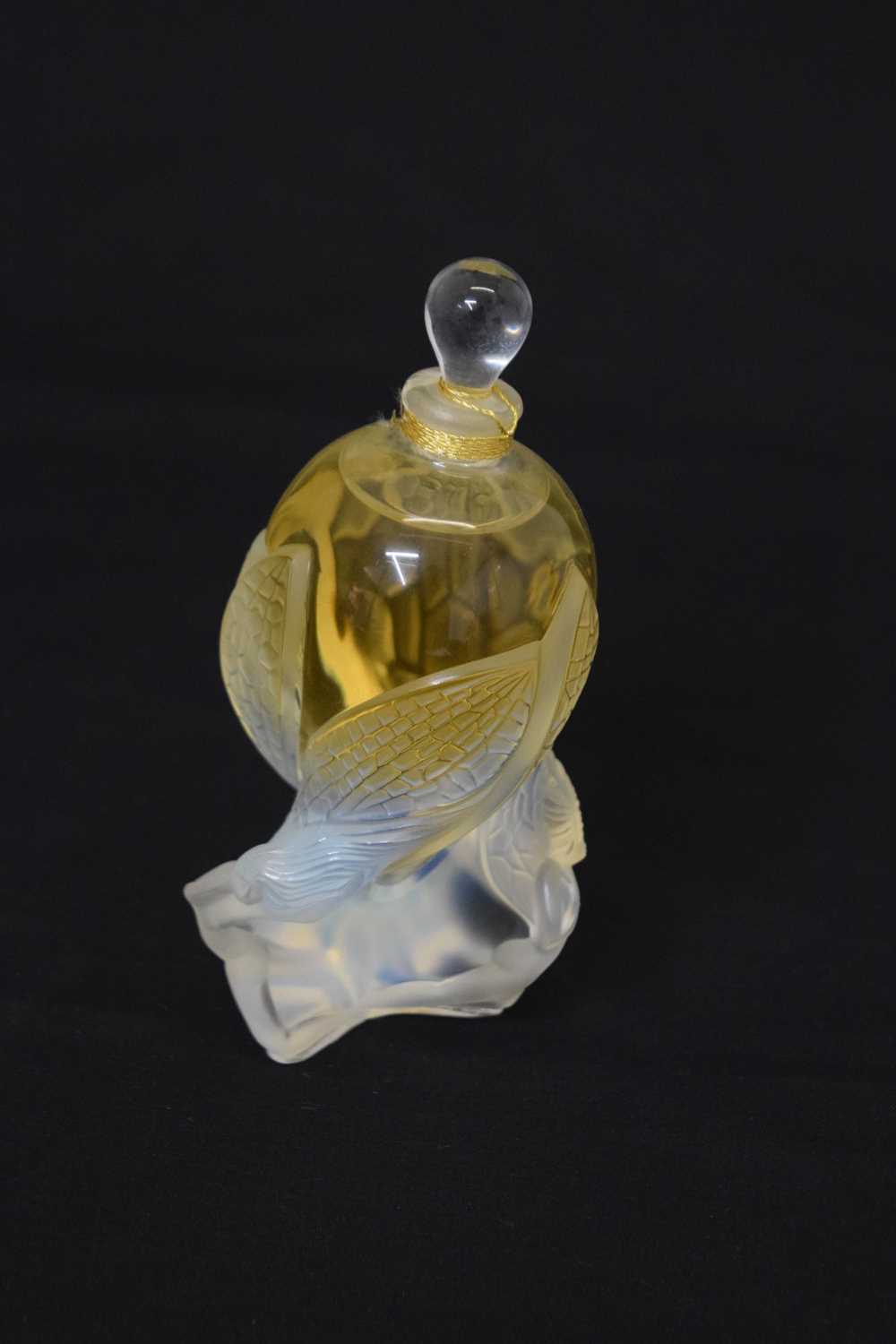 Lot 535 - Lalique 'Les Elfes' perfume bottle