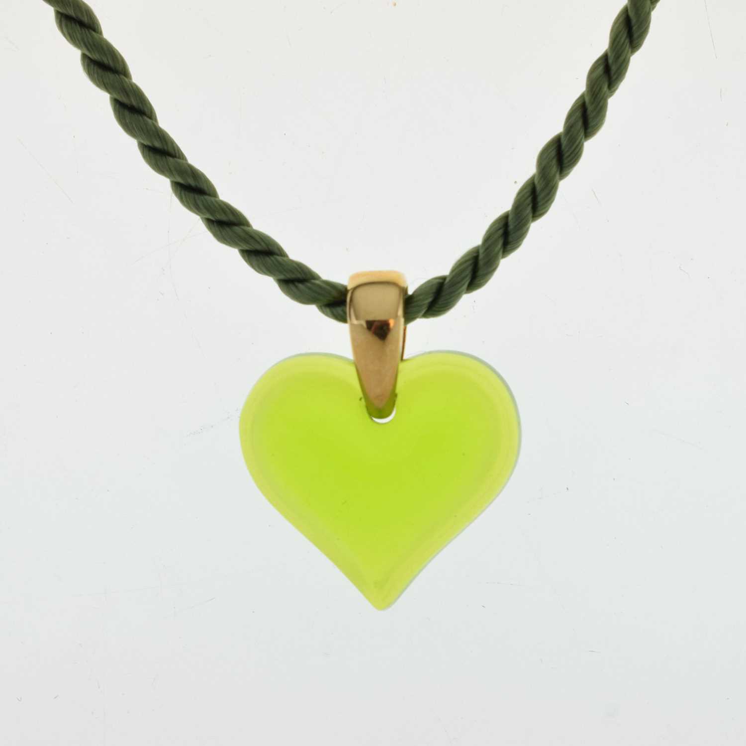 Lot 576 - Lalique green glass pendant