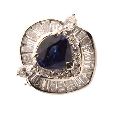 Lot 16 - Sapphire and diamond cluster dress ring