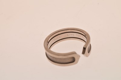 Lot 139 - Cartier - 18ct white gold torc ring