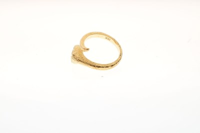 Lot 102 - Diamond set serpent ring