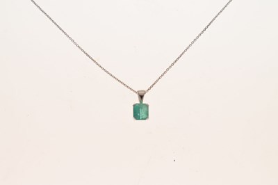 Lot 96 - Emerald pendant