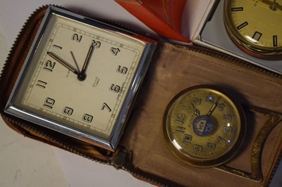 Lot 114 - Group of alarm and travel clocks