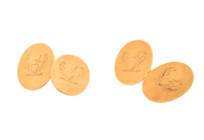 Lot 177 - Pair of 18ct gold cufflinks