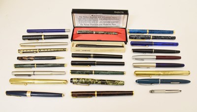 Lot 327 - Collection of vintage fountain pens