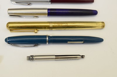 Lot 327 - Collection of vintage fountain pens