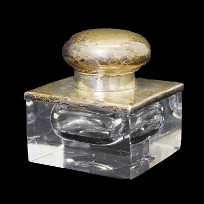 Lot 272 - Edward VII silver-topped glass inkwell with hinged lid