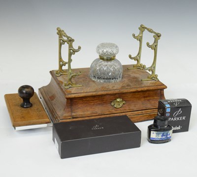 Lot 354 - Early 20th century oak and gilt metal desk stand