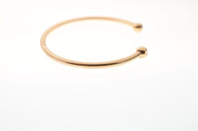 Lot 164 - 9ct gold torc bangle