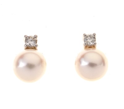 Lot 184 - Pair of diamond and cultured pearl ear studs