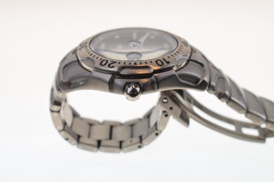 Lot 204 - Seiko - Two gentleman's Kinetic wristwatches