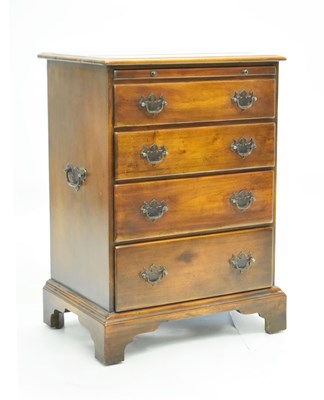 Lot 828 - Old reproduction mahogany four-drawer chest