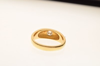 Lot 3 - Gentleman's 18ct solitaire diamond ring